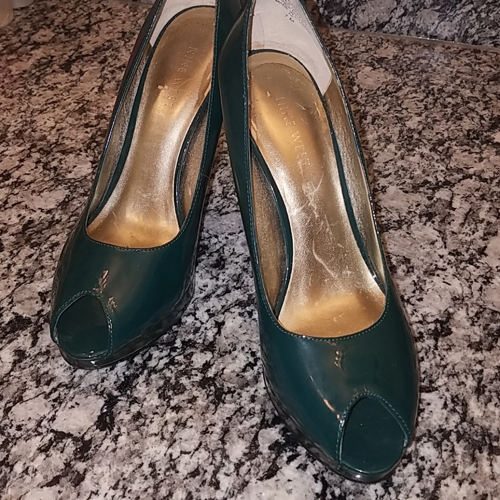 Shoes77 - Picture 2 of 3